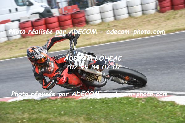 http://v2.adecom-photo.com/images//8.MOTO/2022/9_SUPERMOTARD_LOHEAC_2022/CATEGORIE_S3/CATORC_Giani/83A_2949.JPG