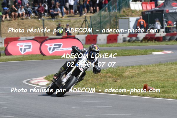 http://v2.adecom-photo.com/images//8.MOTO/2022/9_SUPERMOTARD_LOHEAC_2022/CATEGORIE_S3/GOURMET_Evan/83A_2560.JPG