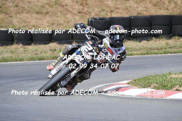 http://v2.adecom-photo.com/images//8.MOTO/2022/9_SUPERMOTARD_LOHEAC_2022/CATEGORIE_S3/GOURMET_Evan/83A_2612.JPG
