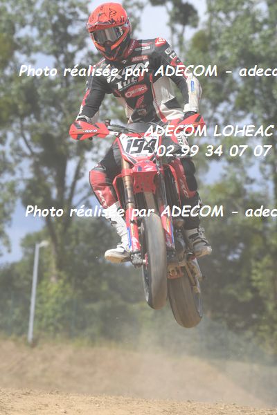 http://v2.adecom-photo.com/images//8.MOTO/2022/9_SUPERMOTARD_LOHEAC_2022/PRESTIGE_S1/DECAIGNY_Nicolas/83A_2275.JPG