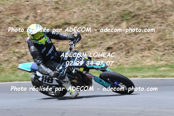 http://v2.adecom-photo.com/images//8.MOTO/2022/9_SUPERMOTARD_LOHEAC_2022/PRESTIGE_S1/MICHAUX_Guillaume/83A_9646.JPG