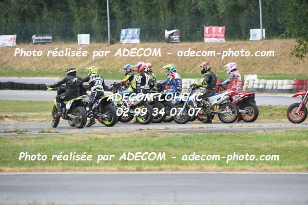 http://v2.adecom-photo.com/images//8.MOTO/2023/10_SUPERMOTARD_LOHEAC_2023/AMBIANCE_DIVERS/41A_7677.JPG