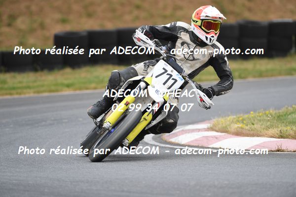 http://v2.adecom-photo.com/images//8.MOTO/2023/10_SUPERMOTARD_LOHEAC_2023/CHALLENGER/BERNIGAUD_Florent/41A_7321.JPG