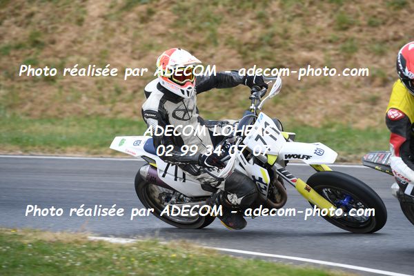 http://v2.adecom-photo.com/images//8.MOTO/2023/10_SUPERMOTARD_LOHEAC_2023/CHALLENGER/BERNIGAUD_Florent/41A_8299.JPG