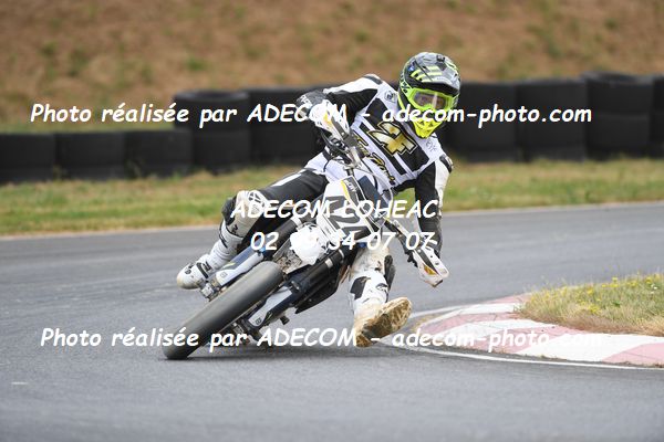 http://v2.adecom-photo.com/images//8.MOTO/2023/10_SUPERMOTARD_LOHEAC_2023/CHALLENGER/BLAY_Jeremy/41A_7255.JPG