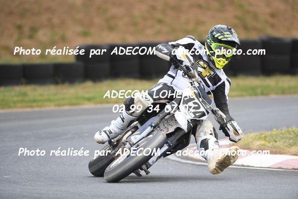 http://v2.adecom-photo.com/images//8.MOTO/2023/10_SUPERMOTARD_LOHEAC_2023/CHALLENGER/BLAY_Jeremy/41A_7298.JPG