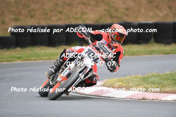 http://v2.adecom-photo.com/images//8.MOTO/2023/10_SUPERMOTARD_LOHEAC_2023/CHALLENGER/CARRE_Alexis/41A_7262.JPG