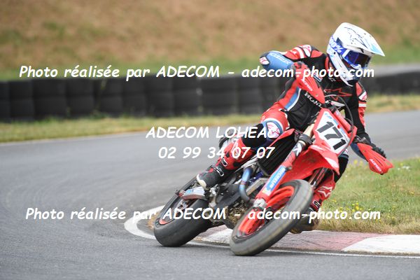 http://v2.adecom-photo.com/images//8.MOTO/2023/10_SUPERMOTARD_LOHEAC_2023/CHALLENGER/COMBARET_Damien/41A_7139.JPG