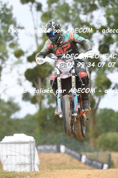 http://v2.adecom-photo.com/images//8.MOTO/2023/10_SUPERMOTARD_LOHEAC_2023/CHALLENGER/DE_MAISTRE_Mathieu/41A_0902.JPG