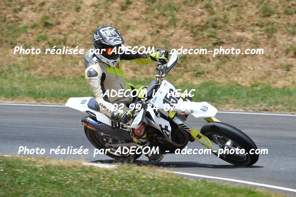 http://v2.adecom-photo.com/images//8.MOTO/2023/10_SUPERMOTARD_LOHEAC_2023/CHALLENGER/LABUSSIERE_Jean_Philippe/41A_8280.JPG