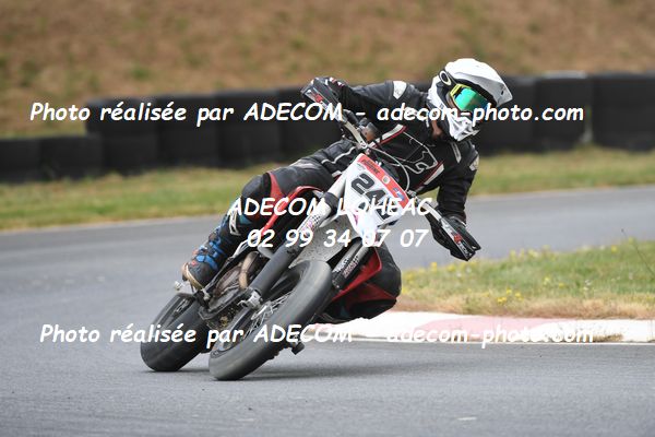 http://v2.adecom-photo.com/images//8.MOTO/2023/10_SUPERMOTARD_LOHEAC_2023/CHALLENGER/POIRINE_Samuel/41A_6841.JPG