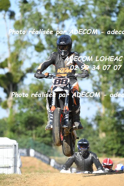 http://v2.adecom-photo.com/images//8.MOTO/2023/10_SUPERMOTARD_LOHEAC_2023/CHALLENGER/TROUVERIE_Tristan/41A_0323.JPG