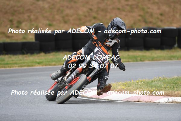 http://v2.adecom-photo.com/images//8.MOTO/2023/10_SUPERMOTARD_LOHEAC_2023/CHALLENGER/TROUVERIE_Tristan/41A_6887.JPG