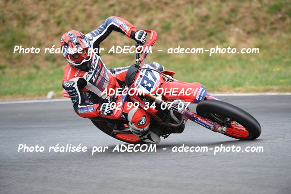 http://v2.adecom-photo.com/images//8.MOTO/2023/10_SUPERMOTARD_LOHEAC_2023/PRESTIGE_S1/CAPONE_Loucas/41A_7504.JPG