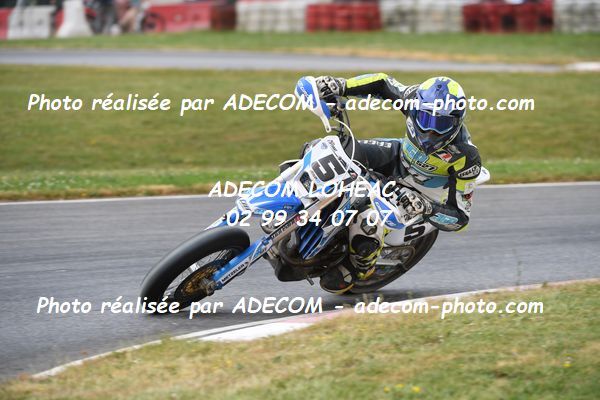 http://v2.adecom-photo.com/images//8.MOTO/2023/10_SUPERMOTARD_LOHEAC_2023/PRESTIGE_S1/PERNAT_Gabin/41A_9924.JPG