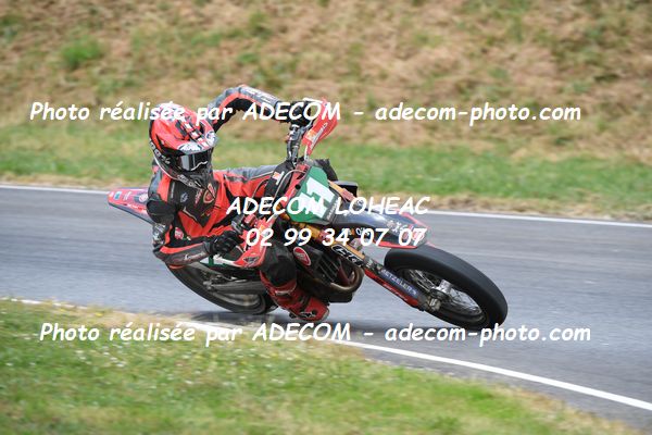 http://v2.adecom-photo.com/images//8.MOTO/2023/10_SUPERMOTARD_LOHEAC_2023/S2/CATORC_Giani/41A_8619.JPG