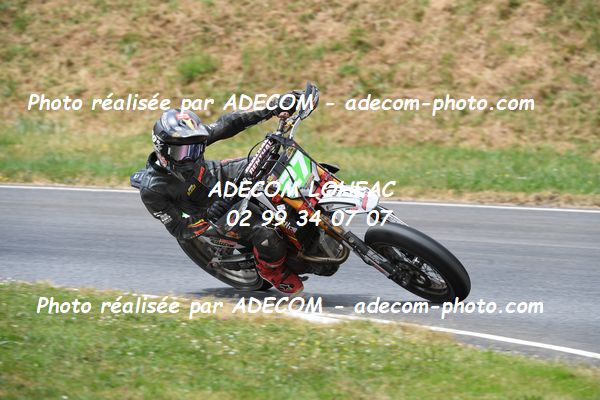 http://v2.adecom-photo.com/images//8.MOTO/2023/10_SUPERMOTARD_LOHEAC_2023/S2/GOURMET_Evan/41A_8659.JPG