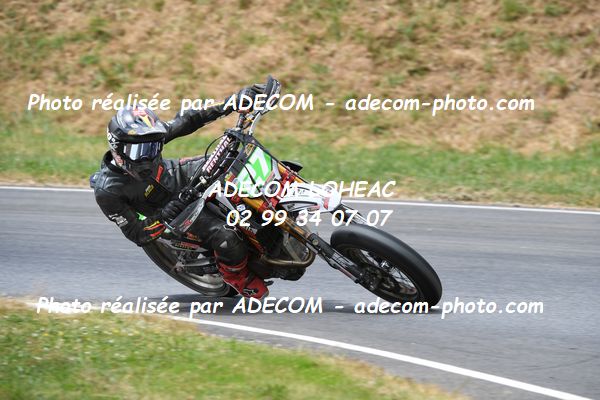 http://v2.adecom-photo.com/images//8.MOTO/2023/10_SUPERMOTARD_LOHEAC_2023/S2/GOURMET_Evan/41A_8660.JPG
