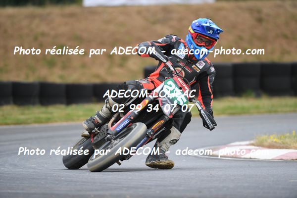 http://v2.adecom-photo.com/images//8.MOTO/2023/10_SUPERMOTARD_LOHEAC_2023/S2/GUIGUE_Evan/41A_6370.JPG