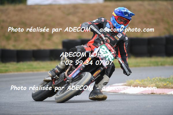http://v2.adecom-photo.com/images//8.MOTO/2023/10_SUPERMOTARD_LOHEAC_2023/S2/GUIGUE_Evan/41A_6371.JPG