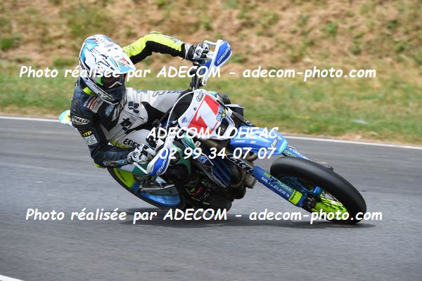 http://v2.adecom-photo.com/images//8.MOTO/2023/10_SUPERMOTARD_LOHEAC_2023/S2/HOAREAU_Alexis/41A_8615.JPG
