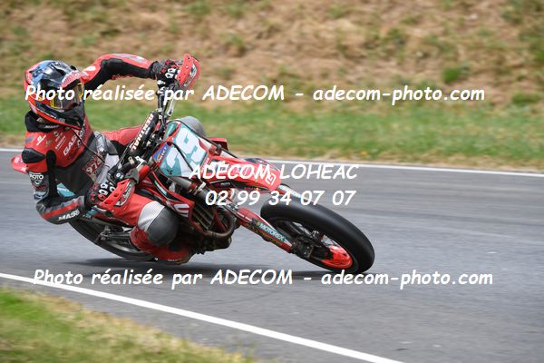 http://v2.adecom-photo.com/images//8.MOTO/2023/10_SUPERMOTARD_LOHEAC_2023/S2/PAYET_Raphael/41A_8656.JPG