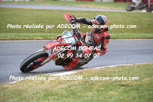 http://v2.adecom-photo.com/images//8.MOTO/2023/10_SUPERMOTARD_LOHEAC_2023/S2/PAYET_Raphael/41A_9634.JPG
