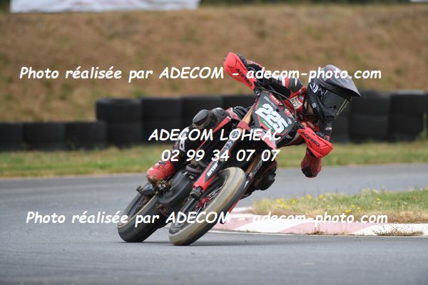 http://v2.adecom-photo.com/images//8.MOTO/2023/10_SUPERMOTARD_LOHEAC_2023/S2/RICHON_Jeremy/41A_6378.JPG