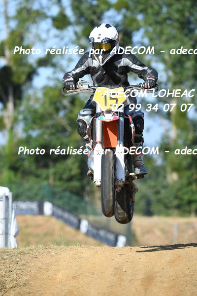 http://v2.adecom-photo.com/images//8.MOTO/2023/10_SUPERMOTARD_LOHEAC_2023/S3/ESCOULA_Leo/41A_0248.JPG