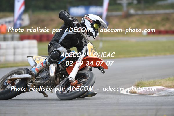 http://v2.adecom-photo.com/images//8.MOTO/2023/10_SUPERMOTARD_LOHEAC_2023/S3/ESCOULA_Leo/41A_9219.JPG