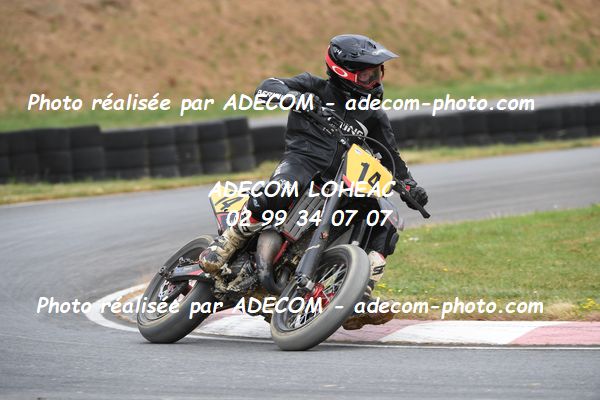 http://v2.adecom-photo.com/images//8.MOTO/2023/10_SUPERMOTARD_LOHEAC_2023/S3/POIRSON_Harry/41A_6163.JPG