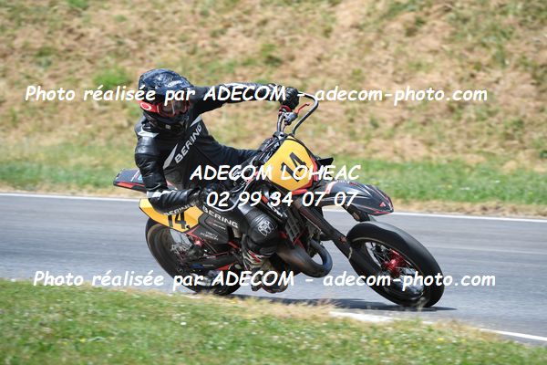 http://v2.adecom-photo.com/images//8.MOTO/2023/10_SUPERMOTARD_LOHEAC_2023/S3/POIRSON_Harry/41A_8452.JPG
