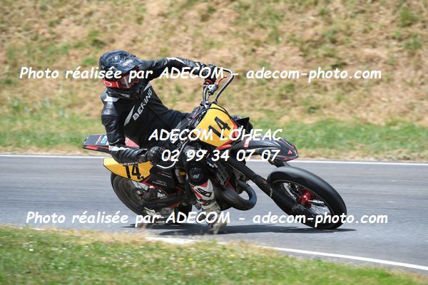 http://v2.adecom-photo.com/images//8.MOTO/2023/10_SUPERMOTARD_LOHEAC_2023/S3/POIRSON_Harry/41A_8488.JPG
