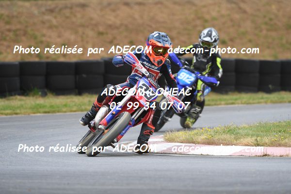 http://v2.adecom-photo.com/images//8.MOTO/2023/10_SUPERMOTARD_LOHEAC_2023/S4_65CC/BAFFELEUF_Louis/41A_5995.JPG