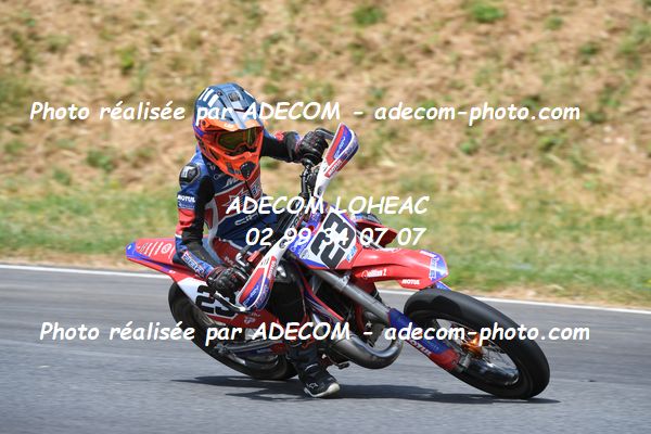 http://v2.adecom-photo.com/images//8.MOTO/2023/10_SUPERMOTARD_LOHEAC_2023/S4_65CC/BAFFELEUF_Louis/41A_8403.JPG
