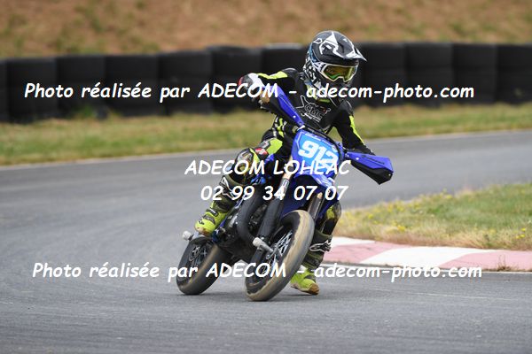 http://v2.adecom-photo.com/images//8.MOTO/2023/10_SUPERMOTARD_LOHEAC_2023/S4_65CC/BEAUREGARD_Louis/41A_5963.JPG