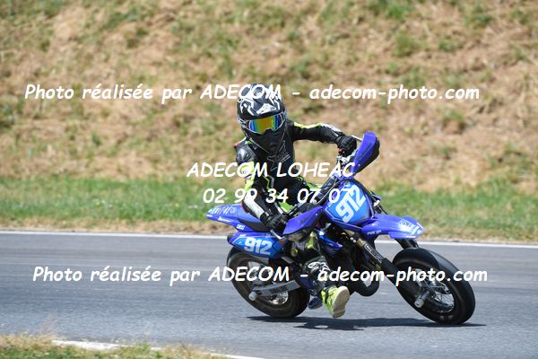 http://v2.adecom-photo.com/images//8.MOTO/2023/10_SUPERMOTARD_LOHEAC_2023/S4_65CC/BEAUREGARD_Louis/41A_8446.JPG