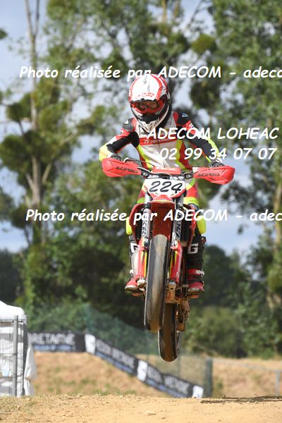 http://v2.adecom-photo.com/images//8.MOTO/2023/10_SUPERMOTARD_LOHEAC_2023/S4_65CC/BOSCH_Axel/41A_1647.JPG