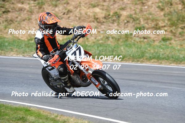 http://v2.adecom-photo.com/images//8.MOTO/2023/10_SUPERMOTARD_LOHEAC_2023/S4_65CC/DELBECQ_Nohan/41A_8406.JPG