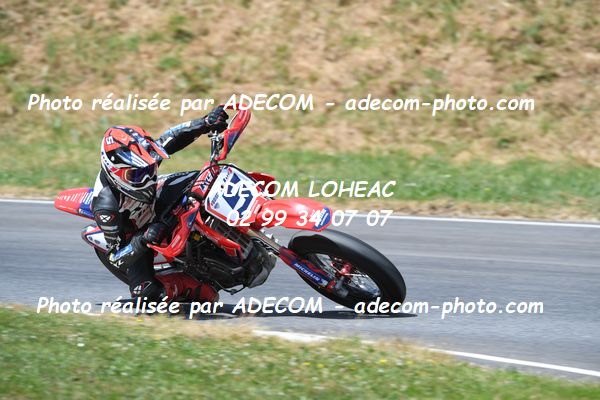 http://v2.adecom-photo.com/images//8.MOTO/2023/10_SUPERMOTARD_LOHEAC_2023/S4_65CC/DURAND_Valentin/41A_8431.JPG