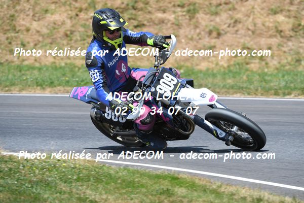 http://v2.adecom-photo.com/images//8.MOTO/2023/10_SUPERMOTARD_LOHEAC_2023/VETERAN_FEMININE/CHOQUET_Chris/41A_7802.JPG