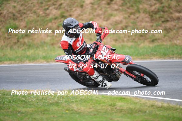 http://v2.adecom-photo.com/images//8.MOTO/2023/10_SUPERMOTARD_LOHEAC_2023/VETERAN_FEMININE/DENOYELLES_Sebastien/41A_7396.JPG