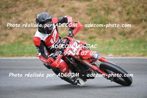 http://v2.adecom-photo.com/images//8.MOTO/2023/10_SUPERMOTARD_LOHEAC_2023/VETERAN_FEMININE/DENOYELLES_Sebastien/41A_7430.JPG