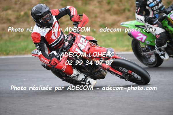 http://v2.adecom-photo.com/images//8.MOTO/2023/10_SUPERMOTARD_LOHEAC_2023/VETERAN_FEMININE/DENOYELLES_Sebastien/41A_7486.JPG