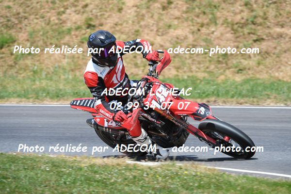 http://v2.adecom-photo.com/images//8.MOTO/2023/10_SUPERMOTARD_LOHEAC_2023/VETERAN_FEMININE/DENOYELLES_Sebastien/41A_7772.JPG