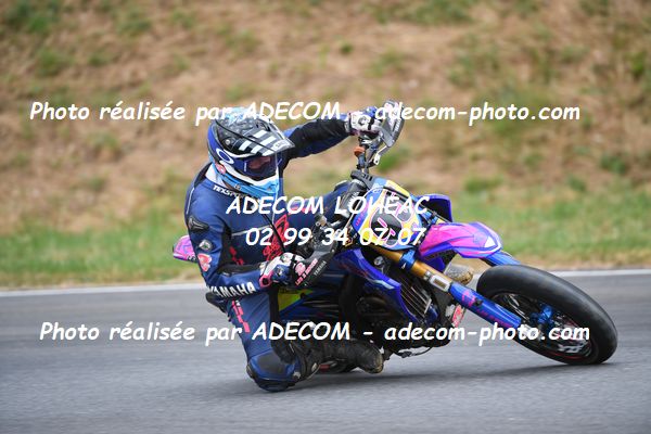 http://v2.adecom-photo.com/images//8.MOTO/2023/10_SUPERMOTARD_LOHEAC_2023/VETERAN_FEMININE/SALVATORE_Alex/41A_7423.JPG