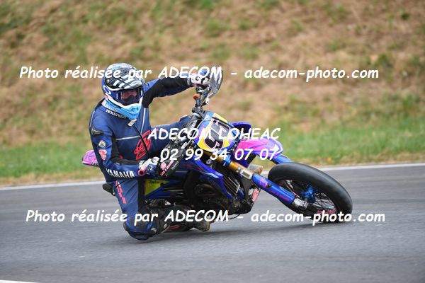 http://v2.adecom-photo.com/images//8.MOTO/2023/10_SUPERMOTARD_LOHEAC_2023/VETERAN_FEMININE/SALVATORE_Alex/41A_7441.JPG