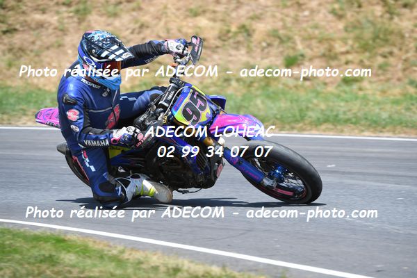 http://v2.adecom-photo.com/images//8.MOTO/2023/10_SUPERMOTARD_LOHEAC_2023/VETERAN_FEMININE/SALVATORE_Alex/41A_7826.JPG