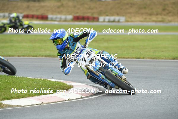 http://v2.adecom-photo.com/images//8.MOTO/2024/SUPERMOTARD_LOHEAC_2024/CHALLENGER/DESFARGUE_Benoit/00A_4530.JPG