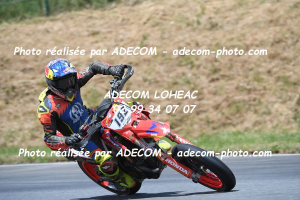 http://v2.adecom-photo.com/images//8.MOTO/2024/SUPERMOTARD_LOHEAC_2024/CHALLENGER/HERVE_Nicols/00A_3220.JPG
